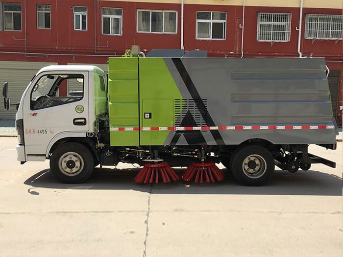 國六東風(fēng)多利卡5噸掃路車-1.5水/4塵