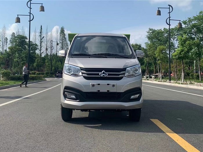 國(guó)六長(zhǎng)安3方無泄漏壓縮垃圾車
