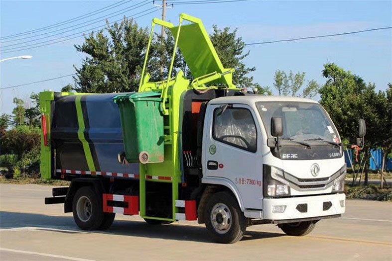 東風(fēng)小多利卡6方側(cè)裝壓縮垃圾車