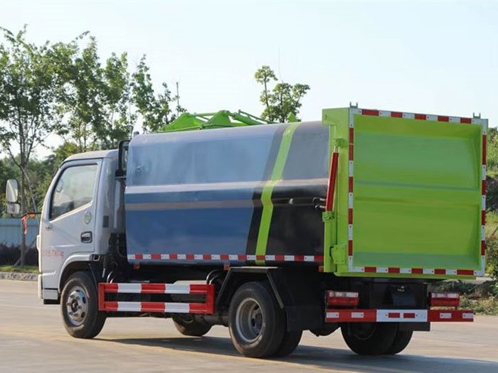 東風(fēng)小多利卡6方側(cè)裝壓縮垃圾車