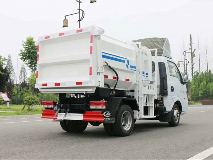 國六東風(fēng)途逸藍(lán)牌4方側(cè)裝壓縮垃圾車