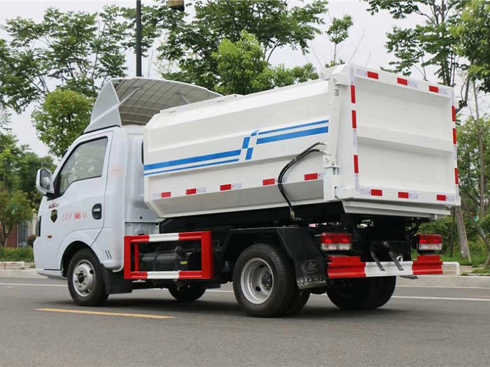 國六東風(fēng)途逸藍(lán)牌4方側(cè)裝壓縮垃圾車