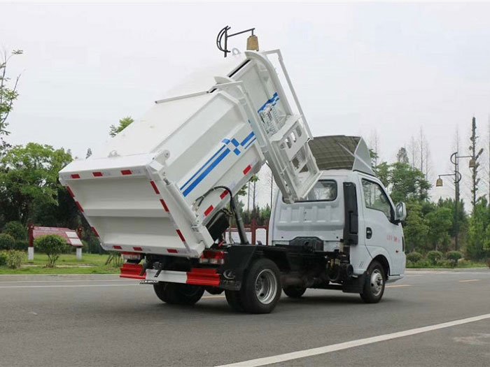 國六東風(fēng)途逸藍(lán)牌4方側(cè)裝壓縮垃圾車