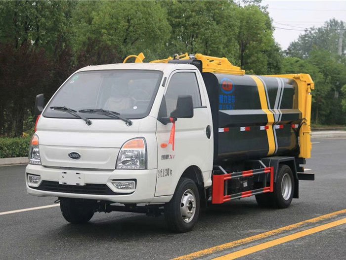國六凱馬5方側(cè)裝壓縮垃圾車