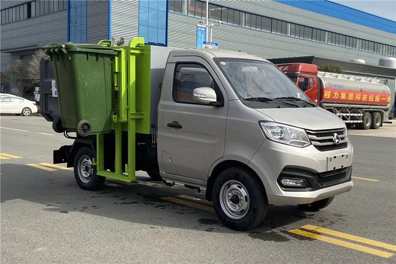 國六長安3方側(cè)裝掛桶垃圾車