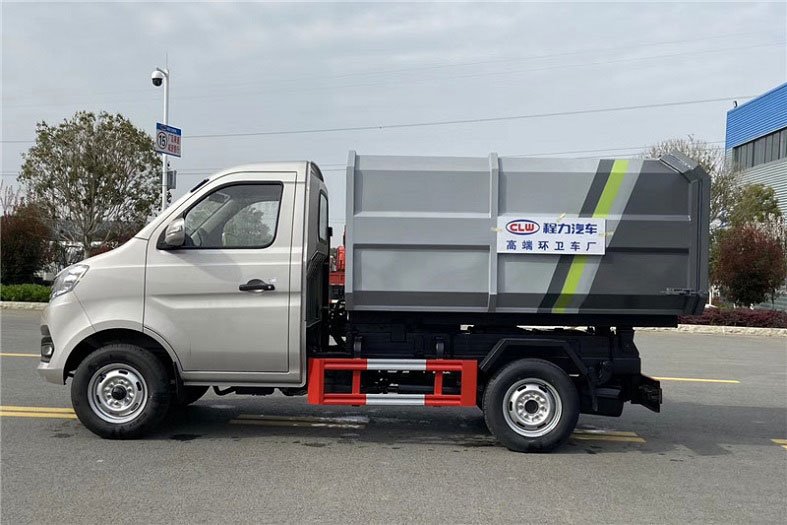 國六長安3方側(cè)裝掛桶垃圾車