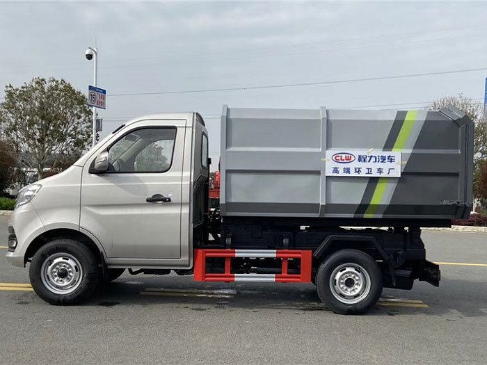 國六長安3方側(cè)裝掛桶垃圾車