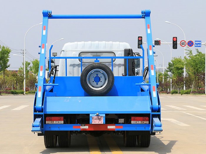 國六東風大多利卡5-6方擺臂垃圾車