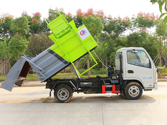 國六凱馬3方餐廚垃圾車