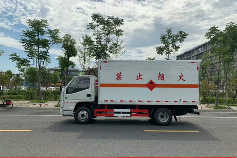 程力危險(xiǎn)品運(yùn)送車(chē)好在哪里