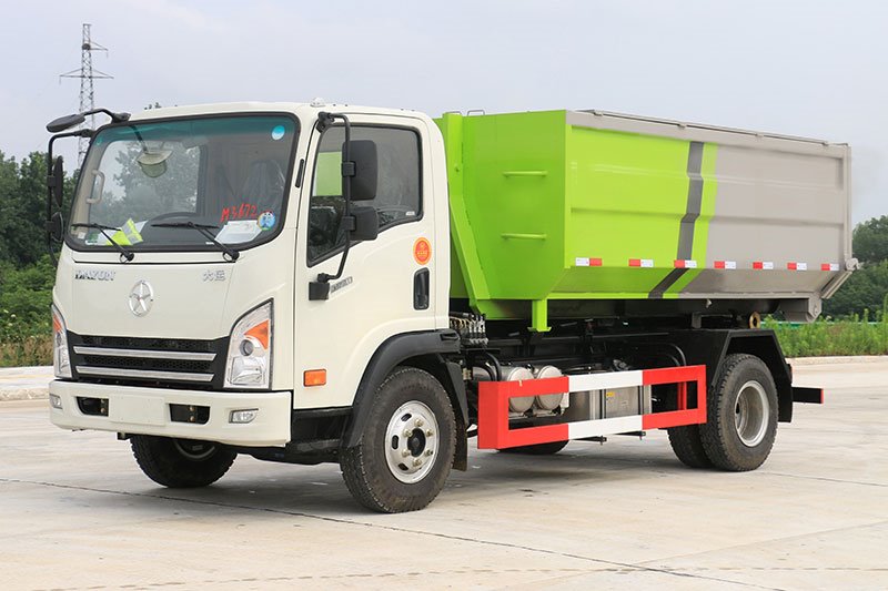 大運(yùn)6方套臂垃圾車國六藍(lán)牌