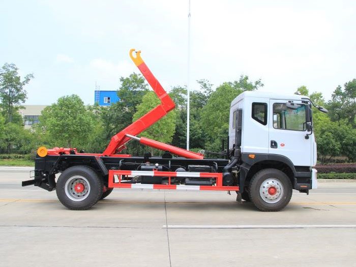國(guó)六東風(fēng)D9多利卡15噸套臂垃圾車(chē)