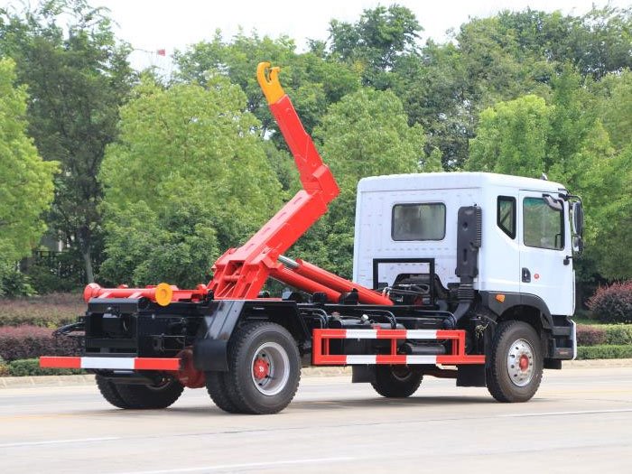 國(guó)六東風(fēng)D9多利卡15噸套臂垃圾車(chē)