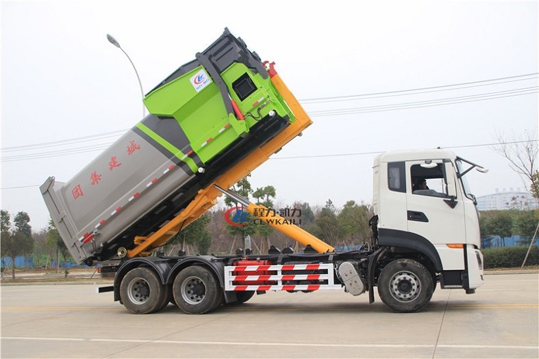 國六重汽前四后八30噸勾臂垃圾車