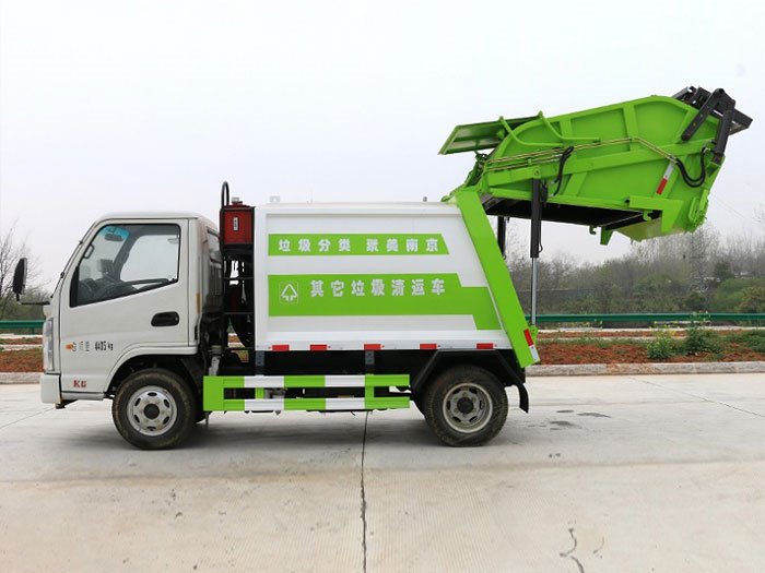 國六藍牌4方凱馬壓縮垃圾車