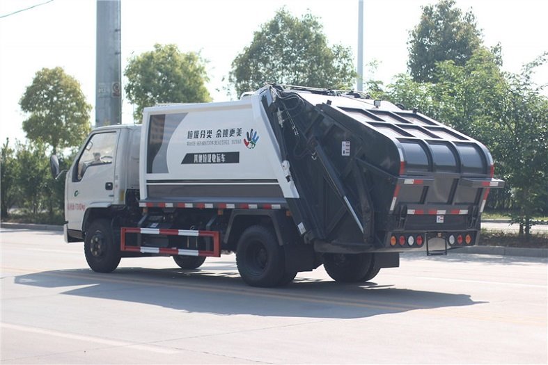 國(guó)六江鈴6方壓縮垃圾車(chē)