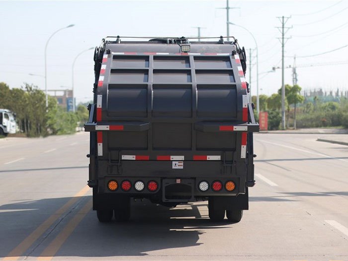國(guó)六江鈴6方壓縮垃圾車(chē)