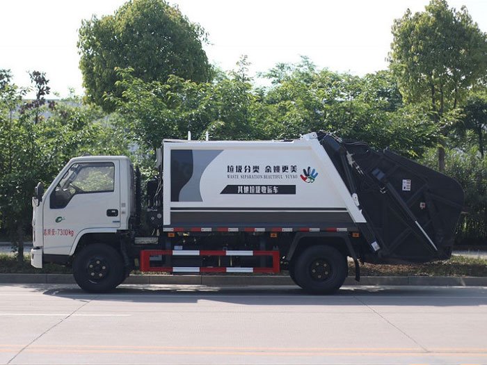 國(guó)六江鈴6方壓縮垃圾車(chē)