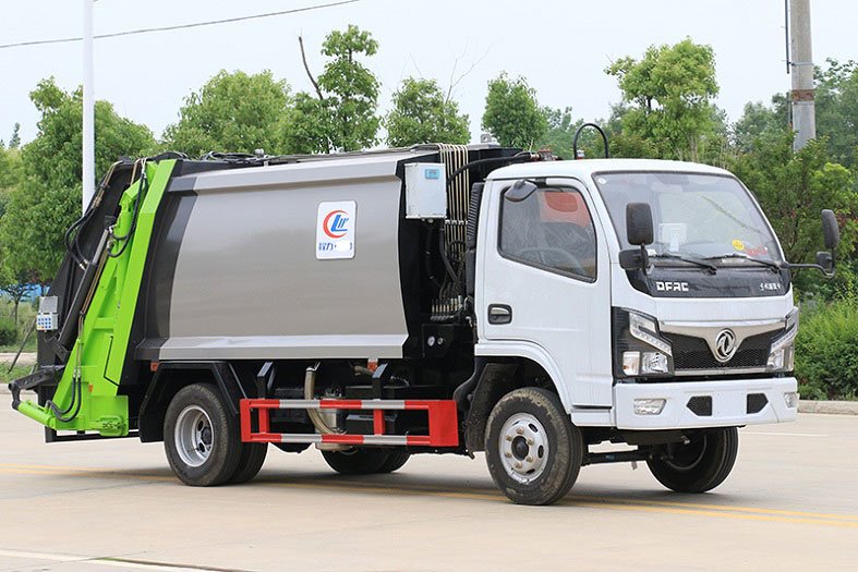 國六東風(fēng)小福瑞卡6方壓縮垃圾車