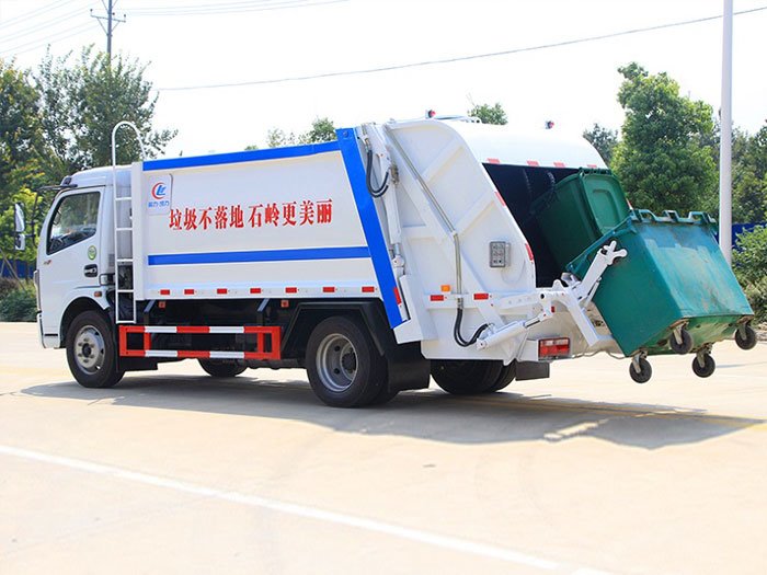 國六東風(fēng)大多利卡8方壓縮垃圾車