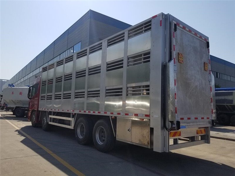 東風(fēng)天龍前四后八9.6米鋁合金豬豬車直銷