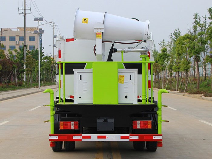 國六凱馬藍牌5噸多功能抑塵車