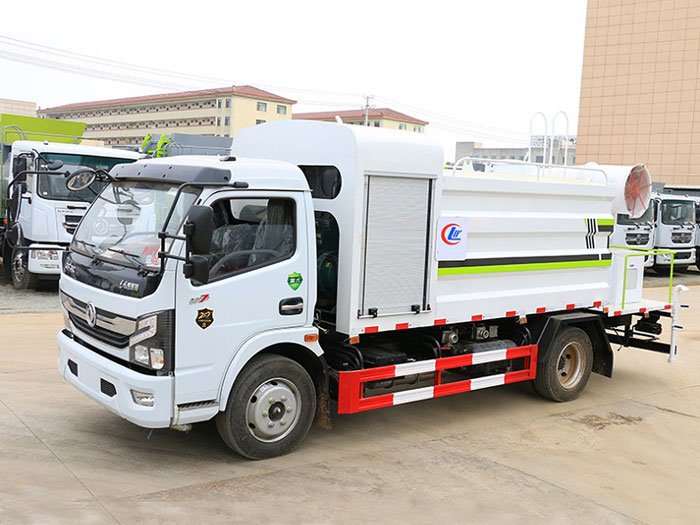 國(guó)六東風(fēng)大多利卡8噸抑塵車(chē)