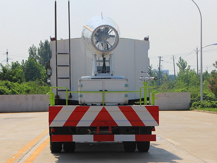 國(guó)六方罐東風(fēng)D9國(guó)六10噸多功能抑塵車(chē)