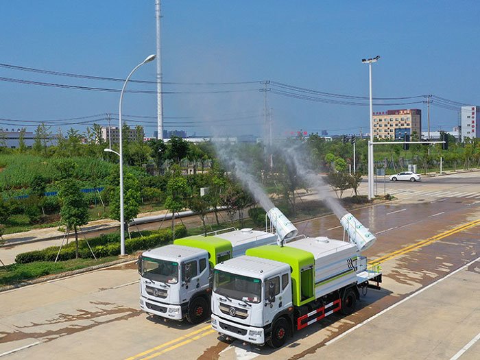 國(guó)六方罐東風(fēng)D9國(guó)六10噸多功能抑塵車(chē)