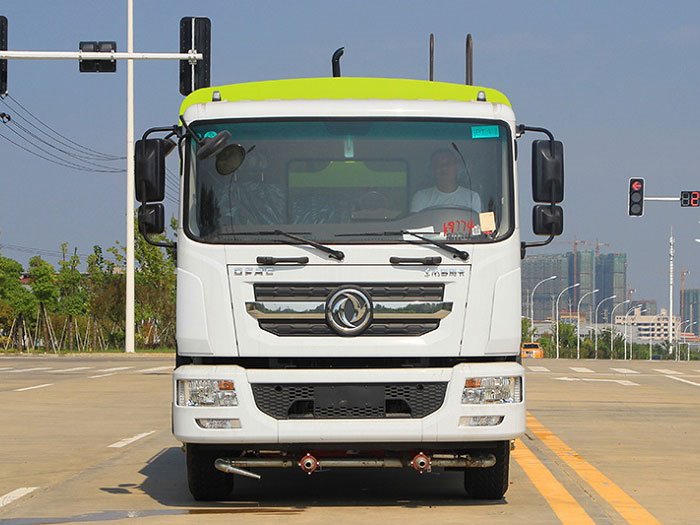 國(guó)六方罐東風(fēng)D9國(guó)六10噸多功能抑塵車(chē)
