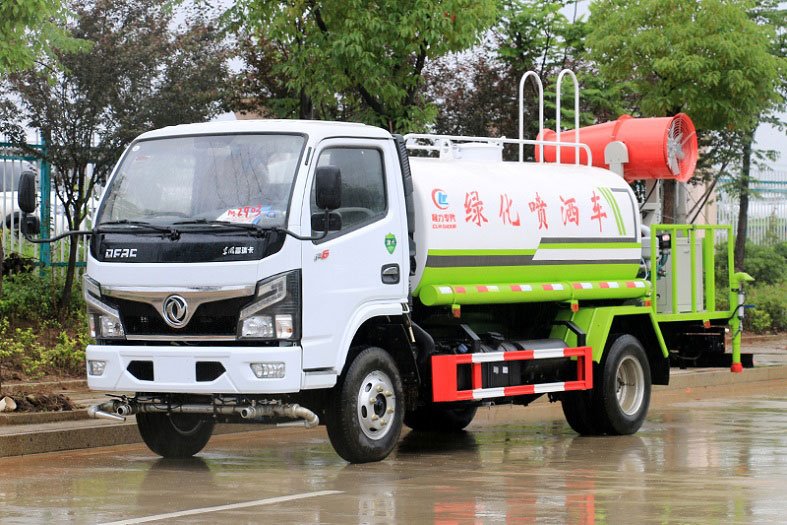國六東風(fēng)小多利卡5方抑塵霧炮噴灑車