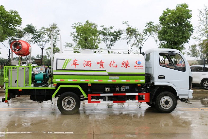 國六東風(fēng)小多利卡5方抑塵霧炮噴灑車