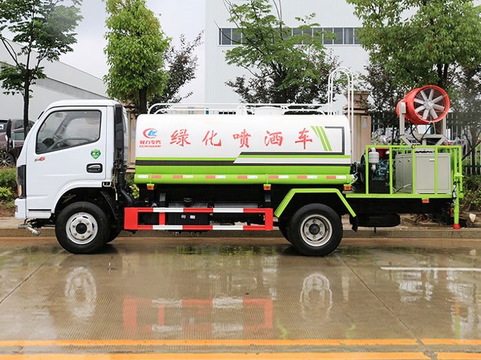 國六東風(fēng)小多利卡5方抑塵霧炮噴灑車