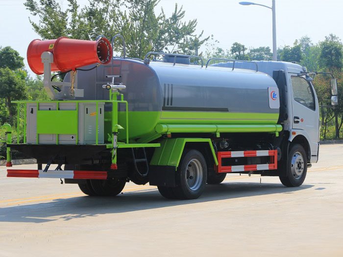 國(guó)六東風(fēng)大多利卡9噸噴霧車(chē)
