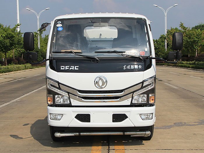 國六東風(fēng)小多利卡5噸灑水車