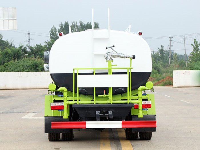 國六東風(fēng)多利卡9.2噸灑水車