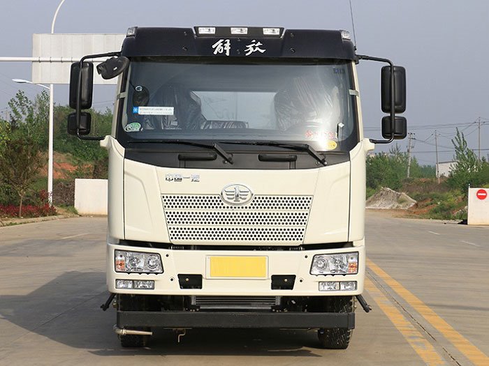 國六解放13噸灑水車