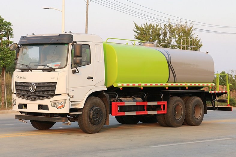 國六東風D3L后八輪20噸灑水車