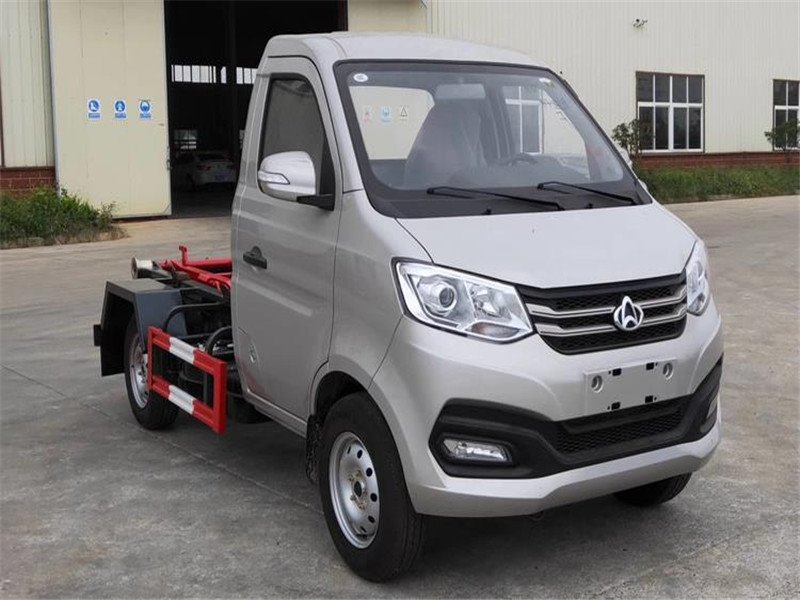 長安單排勾臂式垃圾車絕對白菜價