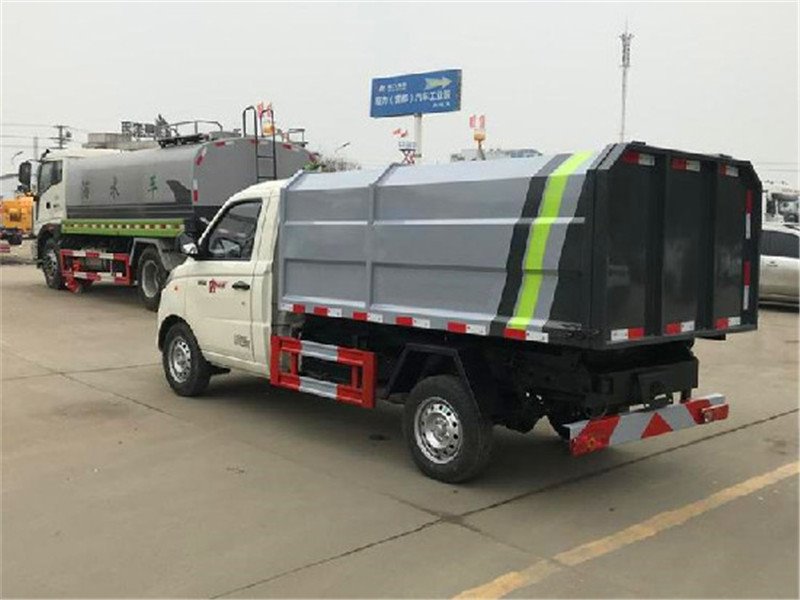 程力福田祥菱掛桶垃圾車品質(zhì)決定一切