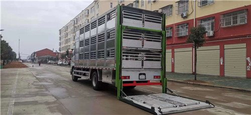 國六全鋁合金6.6米畜禽運輸車