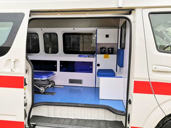 福田G7轉(zhuǎn)運(yùn)型救護(hù)車