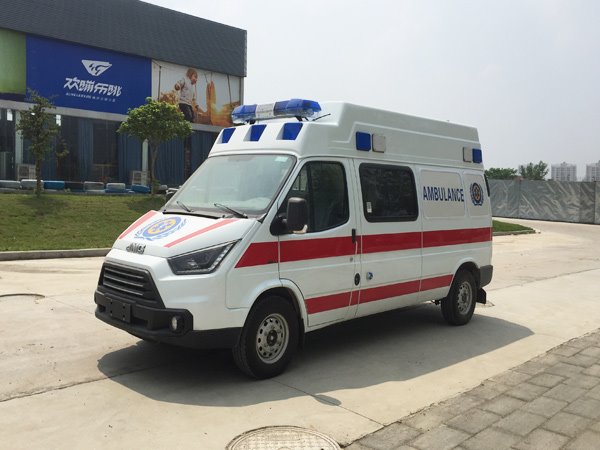 江鈴特順長軸監(jiān)護(hù)型救護(hù)車-異形警燈