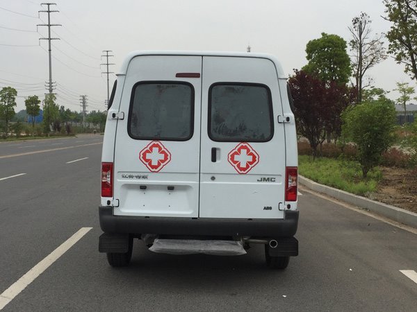 江鈴特順長軸監(jiān)護型救護車-普通警燈