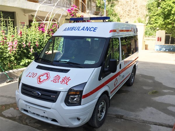 福特新世代全順短軸監(jiān)護型救護車-普通警燈