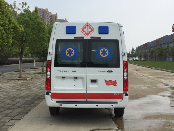 福特新世代全順短軸監(jiān)護型救護車-普通警燈