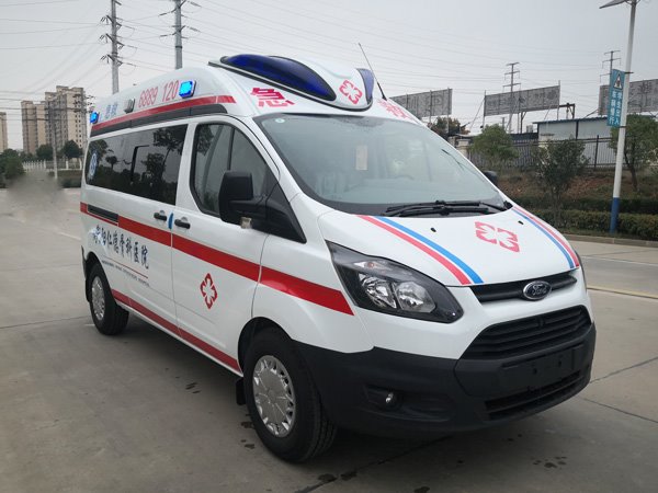 福特新全順V362中軸監(jiān)護型救護車/異形警燈
