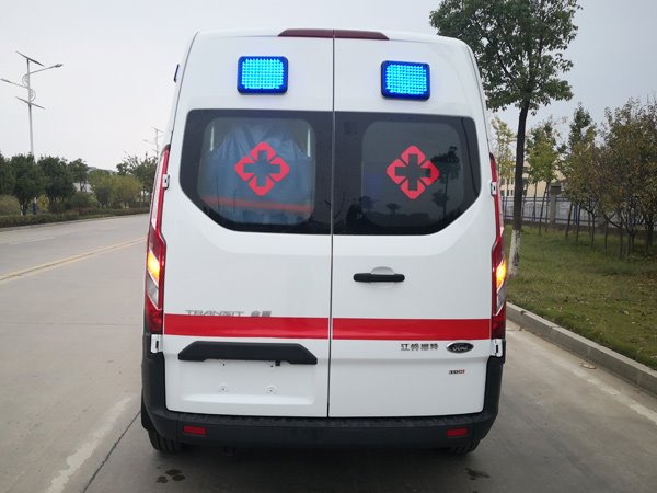福特新全順V362中軸監(jiān)護型救護車/異形警燈