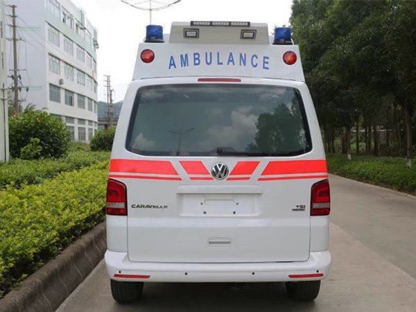 進(jìn)口大眾凱路威監(jiān)護(hù)型救護(hù)車