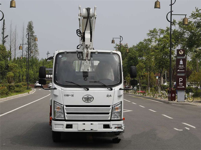 解放虎V藍(lán)牌13.5米國(guó)六高空升降作業(yè)車